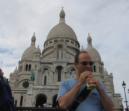 baguette in front of Sacre Coeur